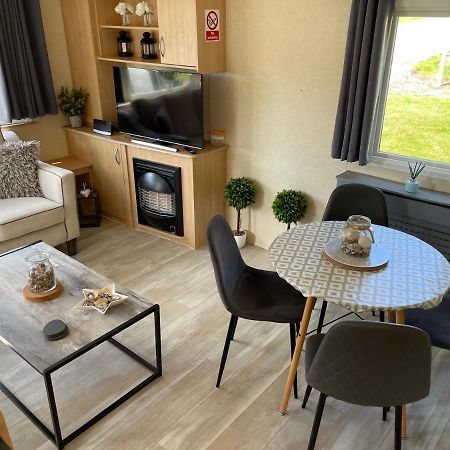 Percy Wood Lodge With Hot Tub Near Alnwick Swarland エクステリア 写真